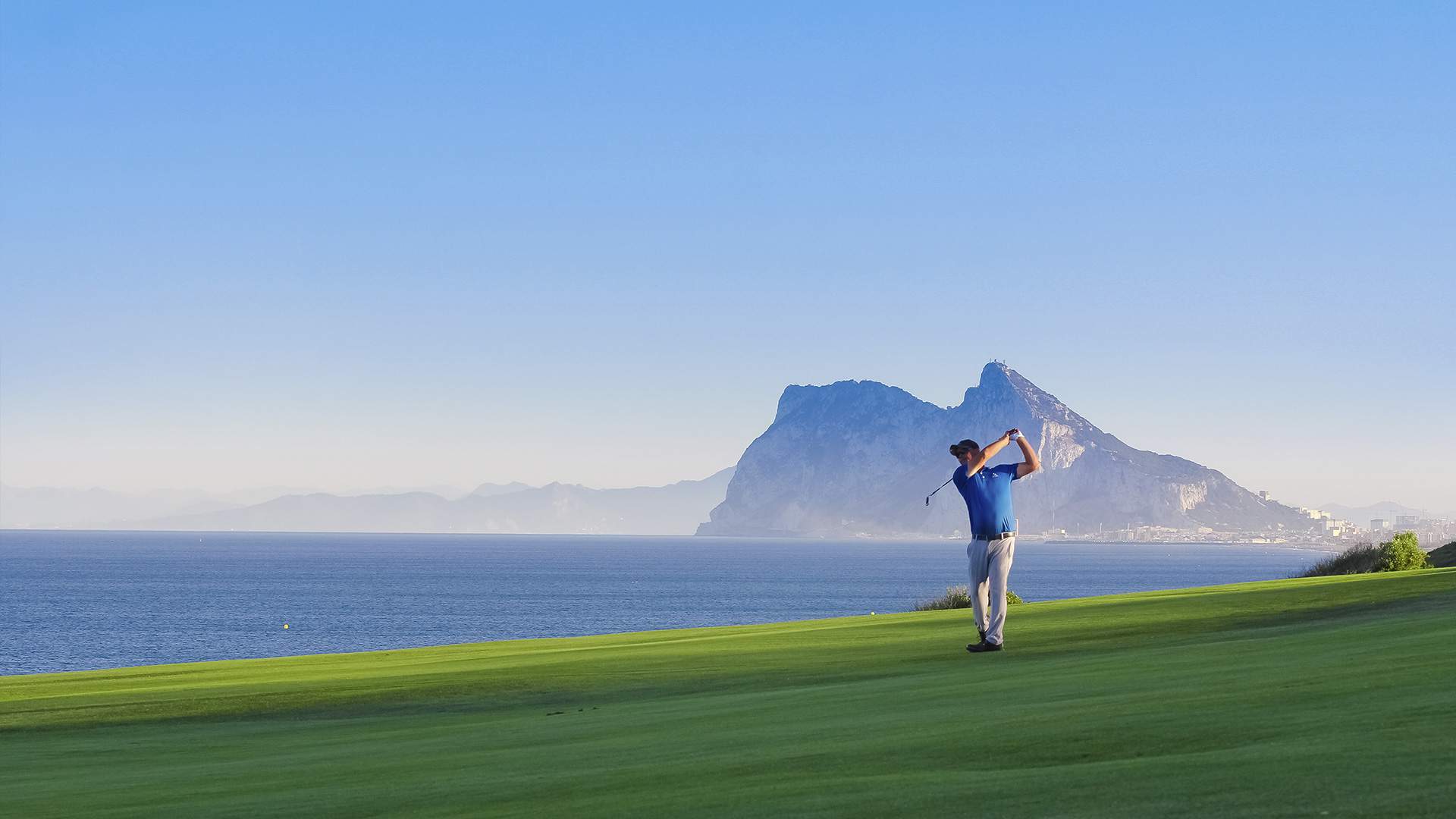 Alcaidesa Golf, campos de golf con vistas al mar, Gibraltar, África en el  área de Sotogrande