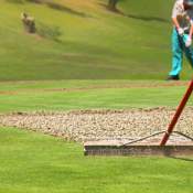 Imagen: EL MANTENIMIENTO DEL CAMPO DE GOLF: ¿POR QUÉ ES IMPORTANTE EL PINCHADO DEL CAMPO? | La Hacienda Alcaidesa Links Golf Resort